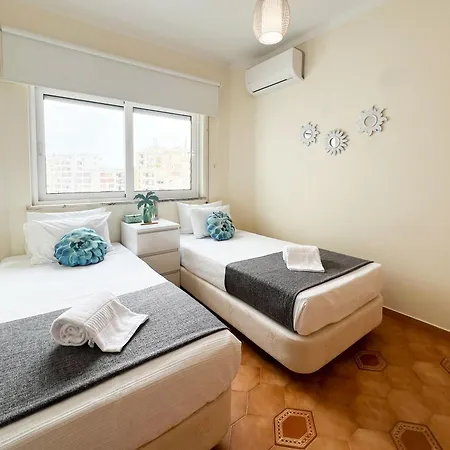Penthouse T3 Com Terraco E Bbq Apartment Portimão