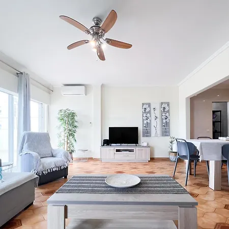 Penthouse T3 Com Terraco E Bbq Portimao