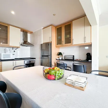 Apartment Penthouse T3 Com Terraco E Bbq Portimao
