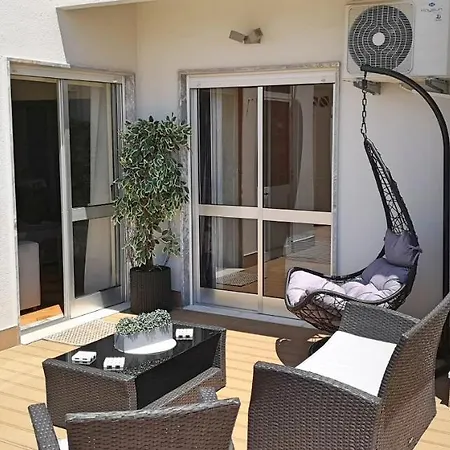 Penthouse T3 Com Terraco E Bbq Apartment *