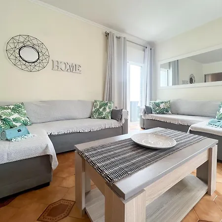 Penthouse T3 Com Terraco E Bbq Apartman